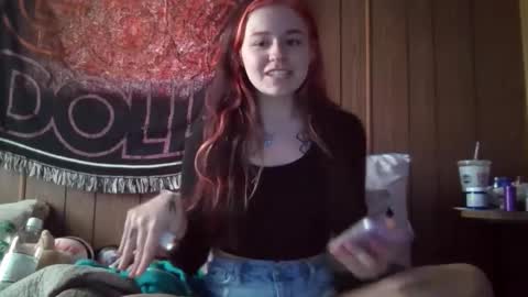 Snapshot of lulupixxx chatting on 02/01/25, 02:13 Connie online show from 02/01/25, 02:13