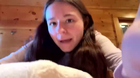 Snapshot of lulupixxx chatting on 10/22/25, 02:39 Connie online show from 10/22/25, 02:39