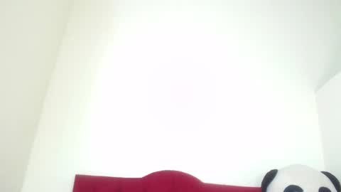 Snapshot of luluu_08 chatting on 01/08/25, 05:26 LULU online show from 01/08/25, 05:26