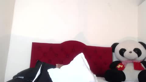 Snapshot of luluu_08 chatting on 01/30/25, 09:36 LULU online show from 01/30/25, 09:36