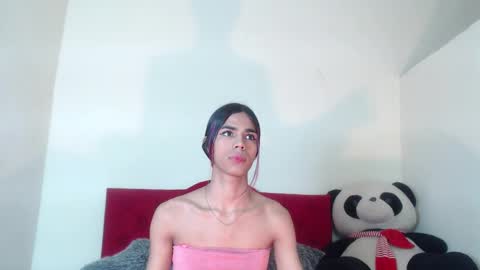 Snapshot of luluu_08 chatting on 02/17/25, 03:09 LULU online show from 02/17/25, 03:09