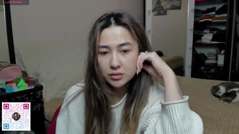 luluu_l online show from 01/15/25, 07:01