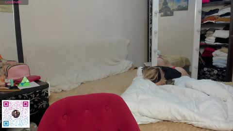 luluu_l online show from 01/16/25, 06:27