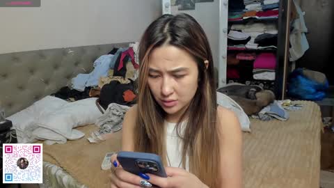 luluu_l online show from 02/05/25, 01:37