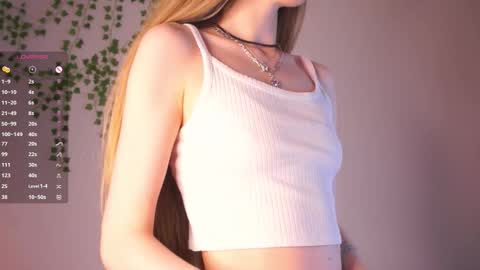 Snapshot of lumapop chatting on 11/23/25, 08:14 Kate online show from 11/23/25, 08:14