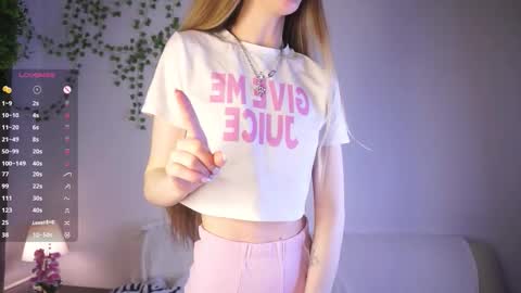 Snapshot of lumapop chatting on 11/25/25, 09:31 Kate online show from 11/25/25, 09:31