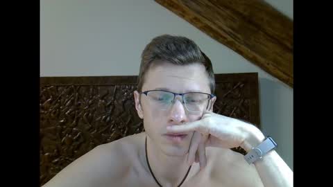 Andrew independent model 2000-0000 CET daily online show from 01/05/26, 07:28