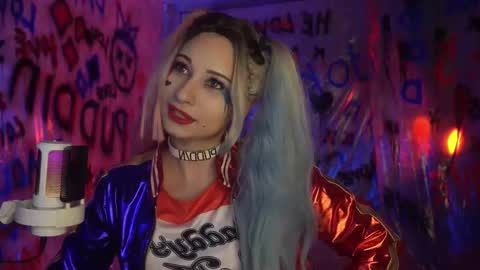 Amelia online show from 10/12/25, 12:20