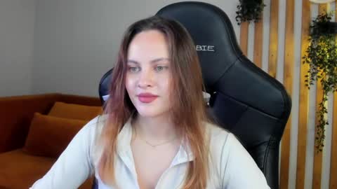 Snapshot of lumerisoren chatting on 05/26/26, 05:14 lumerisoren online show from 05/26/26, 05:14