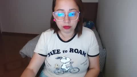 Snapshot of lumi_84 chatting on 02/20/25, 12:52 LUMI online show from 02/20/25, 12:52
