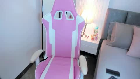 Lucy online show from 11/25/25, 11:43