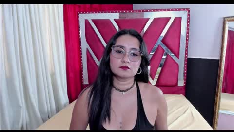 Snapshot of luna021_1 chatting on 09/18/25, 08:00 Luna online show from 09/18/25, 08:00