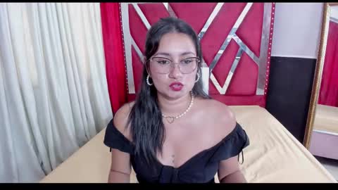 Snapshot of luna021_1 chatting on 09/23/25, 07:06 Luna online show from 09/23/25, 07:06