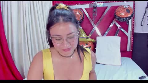 Snapshot of luna021_1 chatting on 10/21/25, 09:26 Luna online show from 10/21/25, 09:26