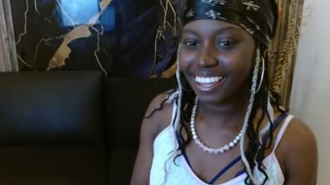 luna253951 online show from 05/18/26, 07:20