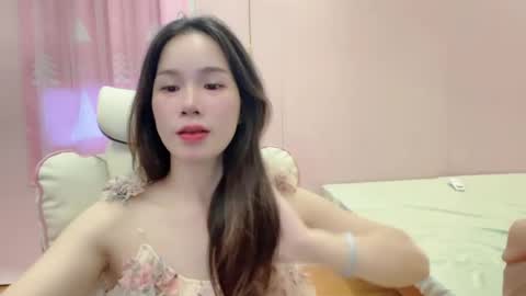 Snapshot of luna4739 chatting on 07/30/26, 10:03 Luna online show from 07/30/26, 10:03