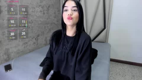 Snapshot of luna__02 chatting on 05/12/26, 11:18 Luna online show from 05/12/26, 11:18