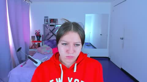 luna_analya online show from 02/13/26, 03:19
