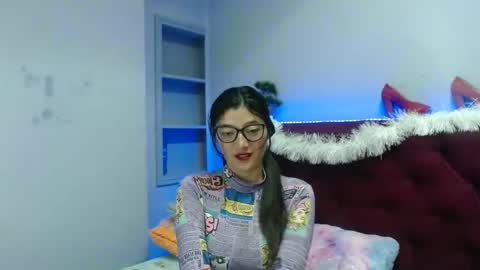 Snapshot of luna_azul_15 chatting on 01/09/25, 02:40 dalia online show from 01/09/25, 02:40