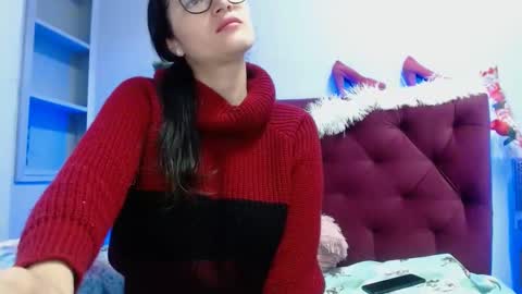 Snapshot of luna_azul_15 chatting on 01/10/25, 05:02 dalia online show from 01/10/25, 05:02