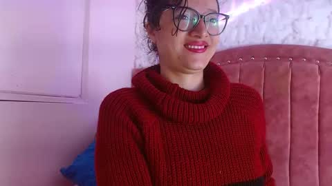 Snapshot of luna_azul_15 chatting on 01/24/25, 02:19 dalia online show from 01/24/25, 02:19