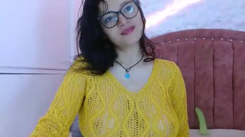 Snapshot of luna_azul_15 chatting on 01/31/25, 12:51 dalia online show from 01/31/25, 12:51