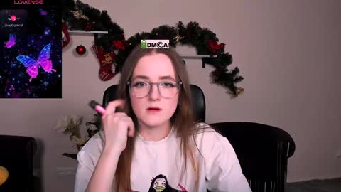 Snapshot of luna_berryy chatting on 01/03/25, 08:22 luna_berryy online show from 01/03/25, 08:22