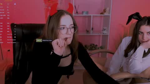 Snapshot of luna_berryy chatting on 02/06/25, 02:33 luna_berryy online show from 02/06/25, 02:33