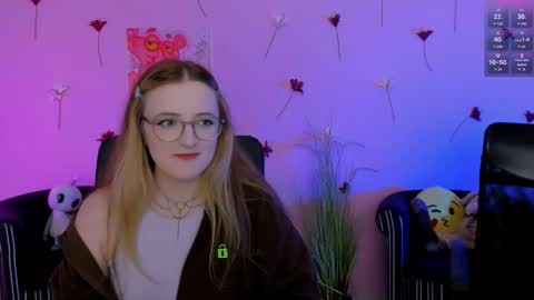 luna_berryy online show from 05/29/26, 07:23