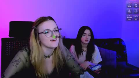 luna_berryy online show from 06/11/26, 02:53