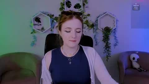 luna_berryy online show from 06/30/26, 06:53