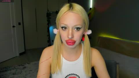 Snapshot of luna_beverly chatting on 04/10/26, 08:35 luna_beverly online show from 04/10/26, 08:35