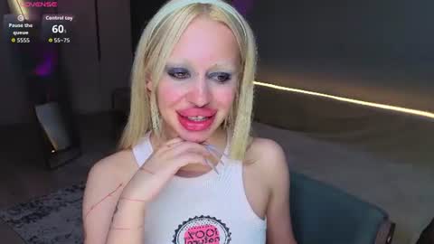 luna_beverly online show from 07/16/26, 08:37