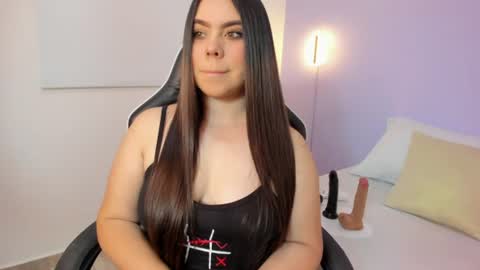 L U N A  online show from 06/19/26, 12:42