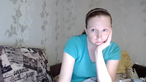 Snapshot of luna_bliiss chatting on 05/31/26, 05:53 Eva online show from 05/31/26, 05:53