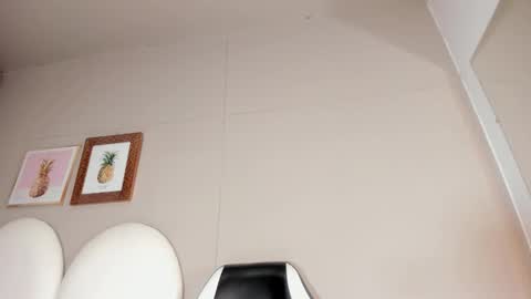 Snapshot of luna_bradley_ chatting on 03/25/26, 12:22 luna_bradley_ online show from 03/25/26, 12:22
