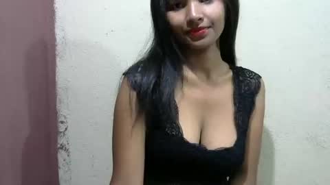 Snapshot of luna_cherry0 chatting on 03/10/26, 07:57 Laura online show from 03/10/26, 07:57