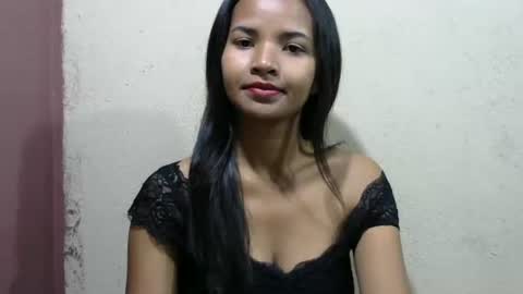 Snapshot of luna_cherry0 chatting on 03/14/26, 04:07 Laura online show from 03/14/26, 04:07