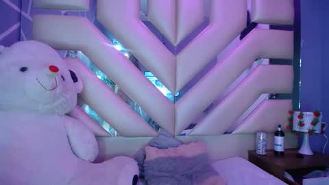 Snapshot of luna_corrs_ chatting on 12/12/24, 10:24 LUNA online show from 12/12/24, 10:24