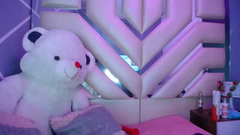 Snapshot of luna_corrs_ chatting on 01/16/25, 08:22 LUNA online show from 01/16/25, 08:22