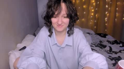 Snapshot of luna_cosmic chatting on 01/08/25, 11:09 Luna online show from 01/08/25, 11:09