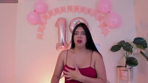 luna_cute14 online show from 02/20/26, 08:31