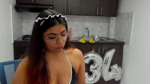 Snapshot of luna_dumont chatting on 01/28/25, 02:21 luna online show from 01/28/25, 02:21