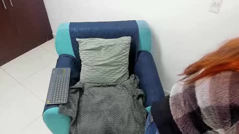 Snapshot of luna_dumont chatting on 01/31/25, 11:24 luna online show from 01/31/25, 11:24