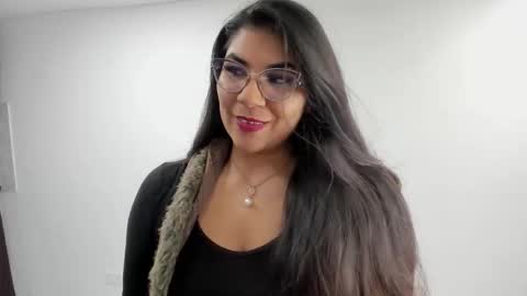 luna  online show from 10/02/25, 06:15