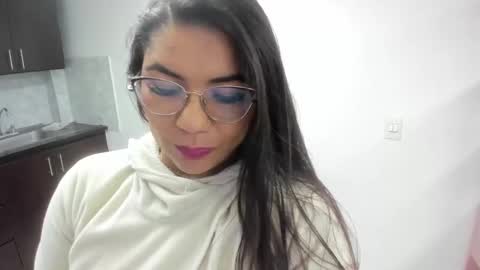 luna  online show from 12/18/25, 11:16