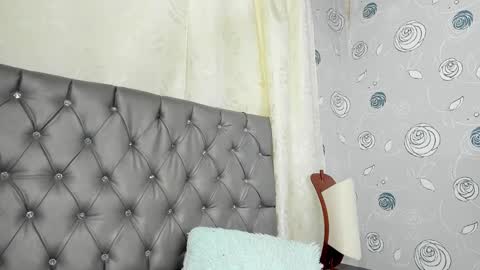 Luna Eva online show from 02/26/25, 06:00