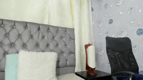 Luna Eva online show from 03/11/25, 05:57