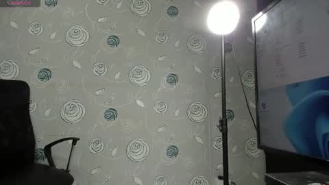 Snapshot of luna_evaa chatting on 02/05/26, 04:00 Luna Eva online show from 02/05/26, 04:00