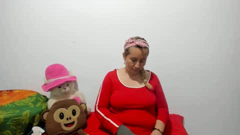 lunafantastic online show from 02/16/25, 01:36